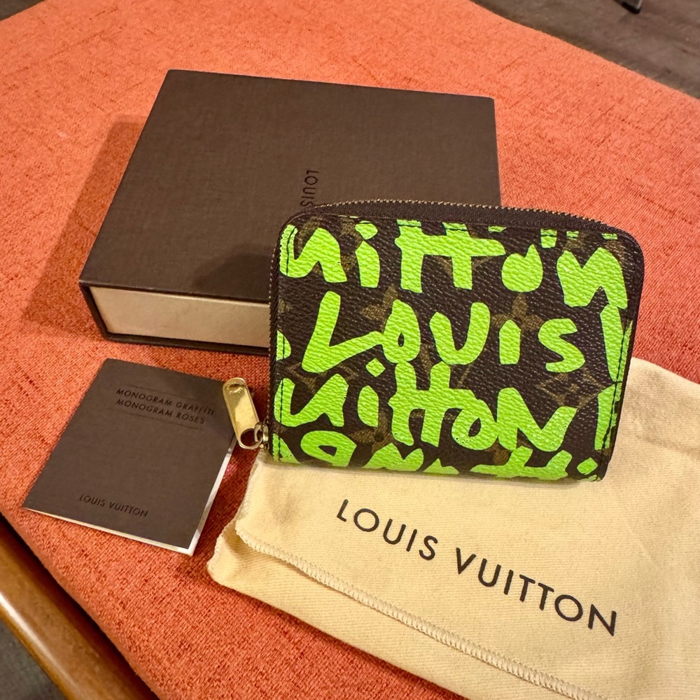 LOUIS VUITTON EUC Monogram Green Graffiti Zippy Coin Purse M93709 Wallet